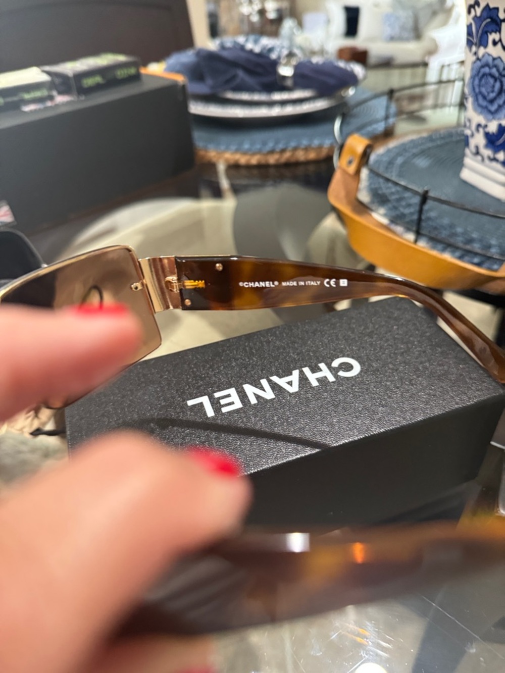CHANEL Brown Gradient Rimless Sunglasses with Tortoiseshell Temples - Picture 5 of 10